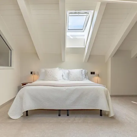Luxury 2br W/ River Castle View In Borgo Valsugana